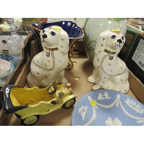 166 - Two trays of assorted ceramics on include Wedgwood jasperware and a Graff floral vase