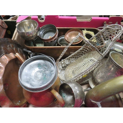60 - Two trays of assorted metal ware to include a military bugle, copper kettle etc (2)