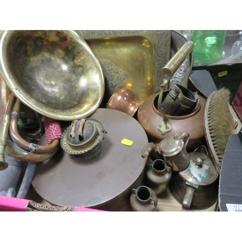 60 - Two trays of assorted metal ware to include a military bugle, copper kettle etc (2)