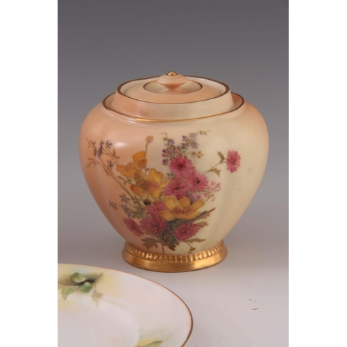 101 - THREE PIECES OF EARLY 20TH CENTURY ROYAL WORCESTER PORCELAIN including two blush ivory potpourri jar... 