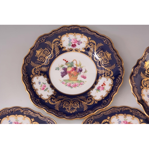 106 - AN EARLY 20TH CENTURY SPODE COPELANDS DESSERT SERVICE including six plates and two dishes decorated ... 