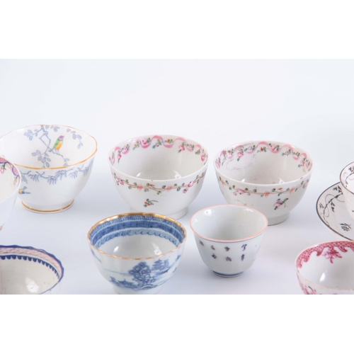 112 - A COLLECTION OF MAINLY 18TH CENTURY NEW HALL TYPE PORCELAIN TEA BOWLS AND SAUCERS including some Ori... 