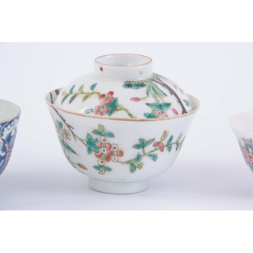 135 - A COLLECTION OF SMALL CHINESE PORCELAIN BOWLS one with lid, ranging from 5cm high to 7cm high