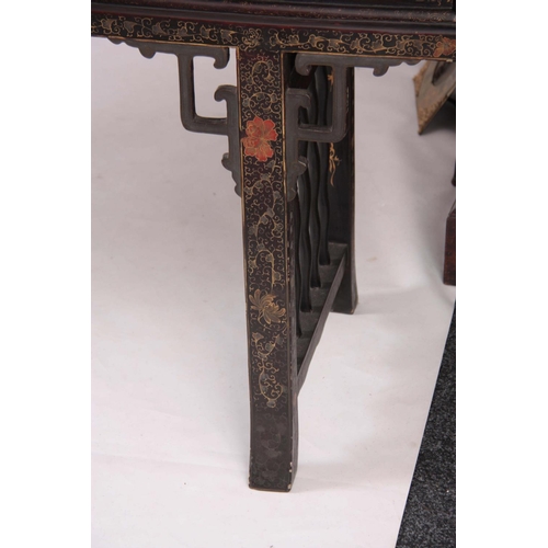 136 - A LATE 19TH CENTURY CHINESE CHINOISERIE LAQUERED SIDE/ALTER TABLE the top with coloured decorated pa... 