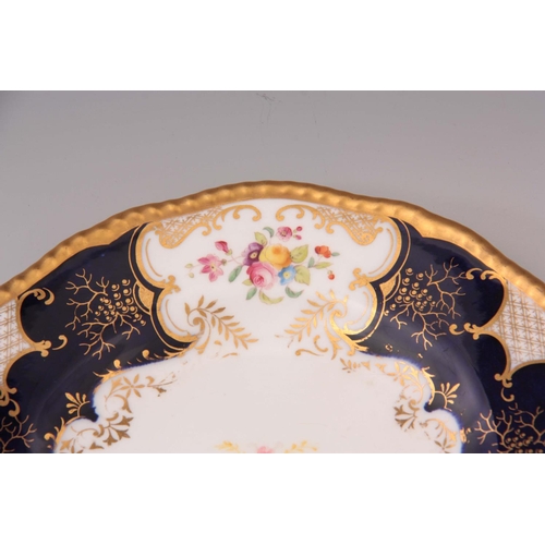 78 - An early 20TH CENTURY WEDGWOOD CABINET PLATE decorated with hand painted chrysanthemums signed by ar... 