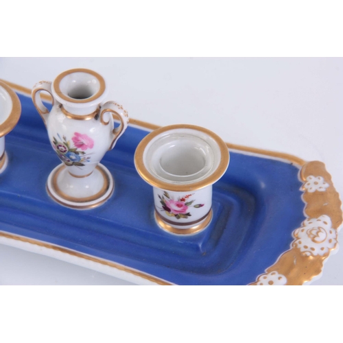 84 - AN EARLY 20TH CENTURY CHAMBERLAIN WORCESTER PORCELAIN INK STAND with miniature vase decorated with f... 