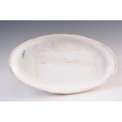 96 - AN IMPRESSIVE LATE 19TH/EARLY 20TH CENTURY CONTINENTAL PORCELAIN LARGE OVAL FIGURE GROUP  depicting ... 