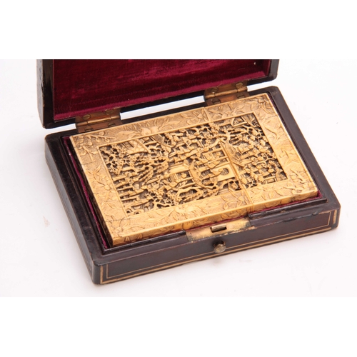 193 - A 19TH CENTURY CHINESE CARVED IVORY CARD CASE IN ORIGINAL LACQUER BOX, both sides carved in great de... 