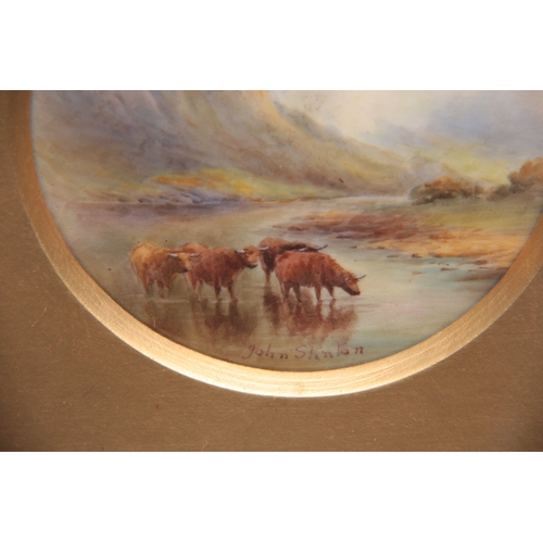 85 - A ROYAL WORCESTER PAINTED PORCELAIN PLAQUE, BY JOHN STINTON the convex circular plaque painted with ... 