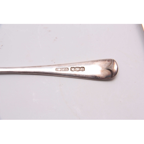 558 - A SET OF 6  GEORGE V PLAIN OLD ENGLISH PATTERN SILVER TEASPOONS Sheffield 1922 106gms