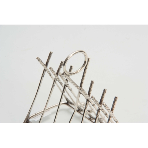 569 - A SILVER PLATED NOVALTIY GOLF CLUB TOASTRACK with crossed over drivers - numbered 2819 14cm wide 10c... 