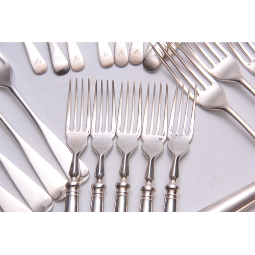 570 - AN ELIZABETH II 65 PIECE CANTEEN OF SILVER CUTLERY comprising Spoons, Forks, and Knives of various p... 