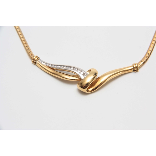 729 - A STYLISH 18CT YELLOW GOLD NECKLACE with diamond set curved front piece