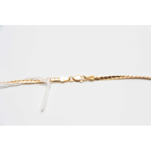 729 - A STYLISH 18CT YELLOW GOLD NECKLACE with diamond set curved front piece