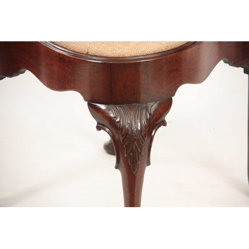 1019 - A GOOD GEORGE II MAHOGANY CORNER CHAIR with shaped raised back and fret cut vase-shaped splats, wide... 