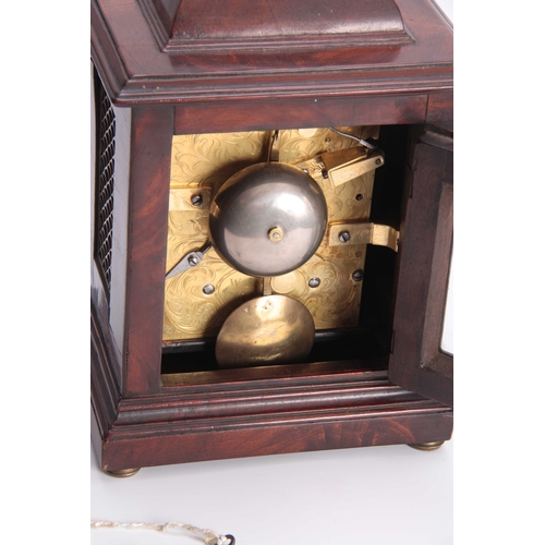 845 - W JACKSON. LONDON A SMALL WILLIAM AND MARY STYLE WALNUT BRACKET CLOCK having an inverted bell top ca... 