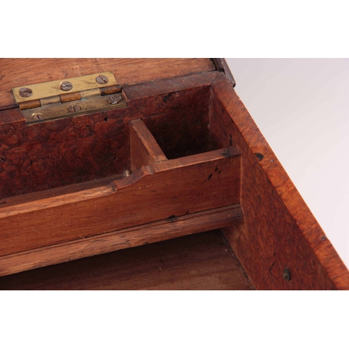 951 - AN EARLY 18TH CENTURY AMBOYNA LACE BOX with hinged moulded edge veneered top and solid sides, fitted... 