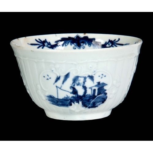 78 - A FIRST PERIOD WORCESTER BLUE AND WHITE BOWL decorated fisherman panels on a fluted relief moulded g... 