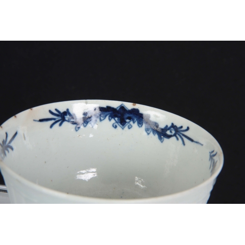 78 - A FIRST PERIOD WORCESTER BLUE AND WHITE BOWL decorated fisherman panels on a fluted relief moulded g... 