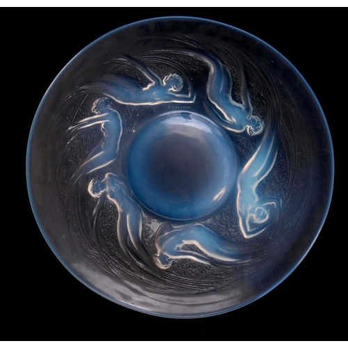 31 - R LALIQUE FRANCE  AN EARLY 20TH CENTURY OPALESCENT RELIEF MOULDED LARGE PLATE WITH RAISED CENTRE 