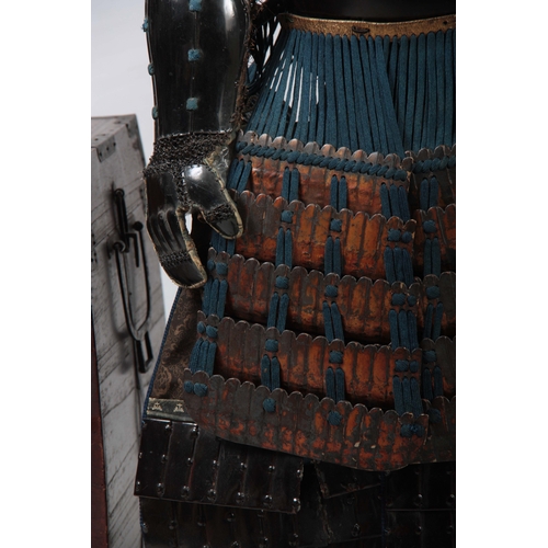 252 - A 19TH CENTURY COMPLETE SET OF JAPANESE SAMURAI ARMOUR with KABUTO helmet and MEMPO face mask presen... 