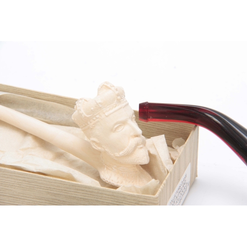 496 - A LARGE 19TH CENTURY MEERSCHAUM MASK HEAD PIPE TOGETHER WITH A COLLECTION OF TEN OTHER ORNAMENTAL PI... 