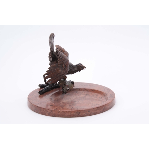 531 - AN EARLY 20th CENTURY AUSTRIAN COLD PAINTED BRONZE AND MARBLE DESK TIDY modelled as a capercaillie p... 