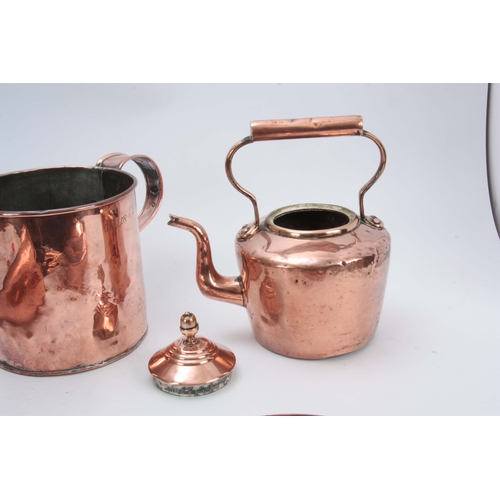 730 - A VICTORIAN CYLINDRICAL GALLON COPPER MEASURE, A VICTORIAN CIRCULAR COPPER KETTLE, A COPPER ALE MULL... 