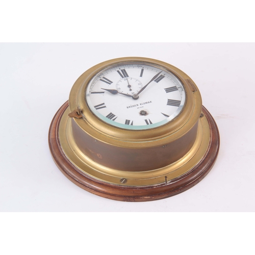 997 - AN EARLY 20TH BRASS SHIPS CLOCK with 5.5