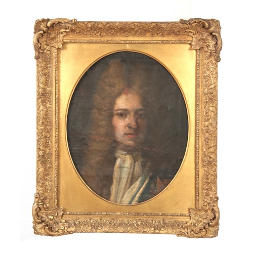 794 - AN 18TH CENTURY OIL ON CANVAS PORTRAIT OF A GENTLEMAN oval 51cm high 40cm wide - in a gilt moulded f... 