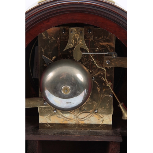 1098 - HEITSZMAN, CAMBRIDGE. AN EARLY 19th CENTURY FIGURED MAHOGANY VERGE BRACKET CLOCK the archtop case wi... 