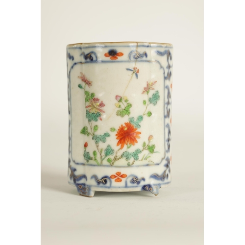 128 - AN EARLY 18TH CENTURY CHINESE PORCELAIN SPILL VASE of shaped form decorated with figures in garden s... 