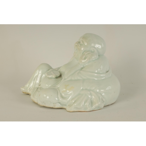 133 - AN EARLY 20TH CENTURY BLANC DE CHINE FIGURE OF A SEATED BUDDHA late Qing period. (23.5cm wide 17cm h... 