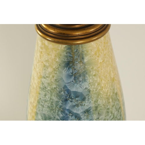 43 - AN EARLY 20TH CENTURY CHRYSTALINE GLAZE SEVRES TABLE LAMP CIRCA 1925 with ormolu mounts, standing on... 