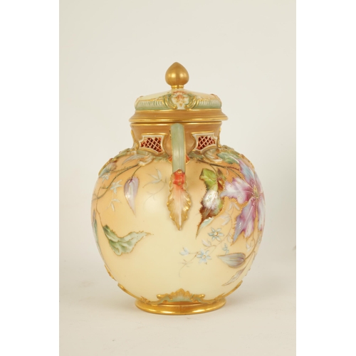 60 - A FINE ROYAL WORCESTER PORCELAIN POTPOURRI JAR AND COVER DECORATED WITH ENAMEL AND GILT EDGED FLORAL... 