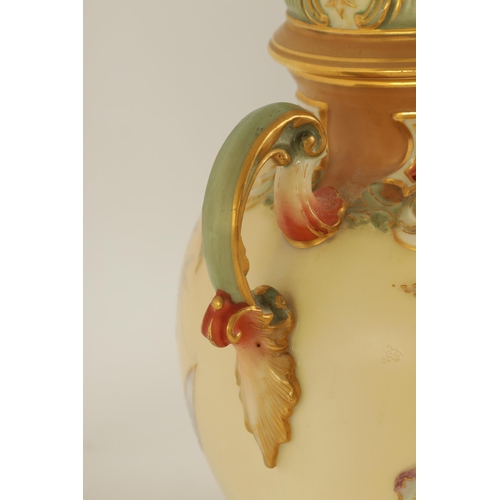 60 - A FINE ROYAL WORCESTER PORCELAIN POTPOURRI JAR AND COVER DECORATED WITH ENAMEL AND GILT EDGED FLORAL... 