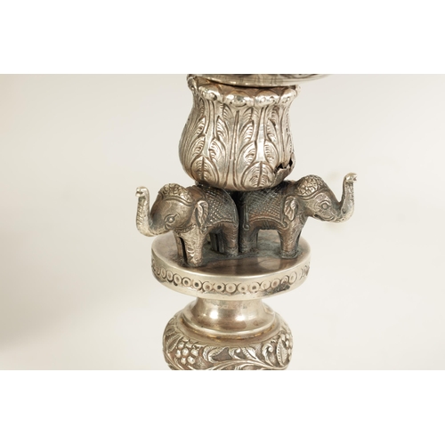 206 - AN IMPRESSIVE LATE 19TH/EARLY 20TH CENTURY ANGLO INDIAN SILVER TROPHY CUP IN A FITTED CARVED HARDWOO... 