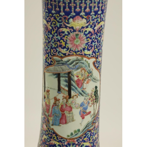 222 - A GOOD LATE 18TH/EARLY 19TH CENTURY CHINESE FAMILLE ROSE PORCELAIN FLOOR STANDING BOTTLE SHAPED VASE... 