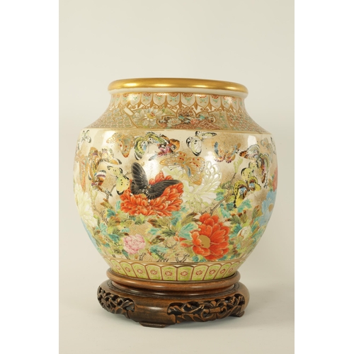 224 - A FINE JAPANESE MEIJI PERIOD SATSUMA VASE of bulbous form decorated with a continuous floral and but... 