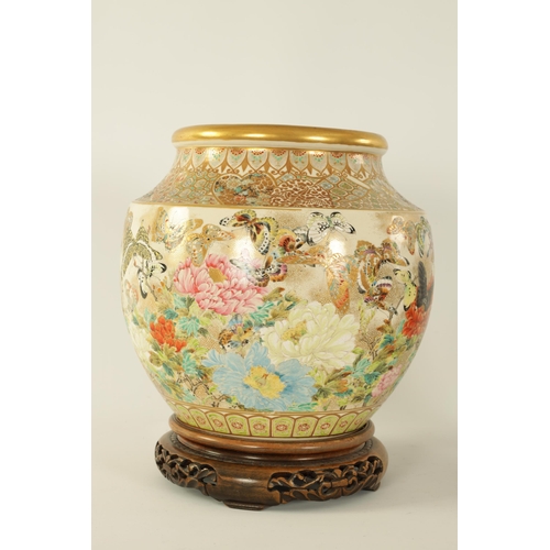 224 - A FINE JAPANESE MEIJI PERIOD SATSUMA VASE of bulbous form decorated with a continuous floral and but... 