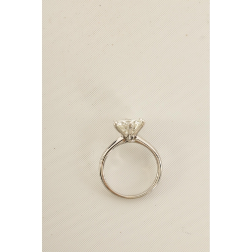 254 - A VERY FINE 18K WHITE GOLD 3CT SOLITAIRE DIAMOND RING the brilliant-cut stone (colour H-I, clarity V... 