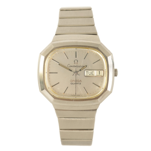 280 - A 1970’S GENTLEMEN’S STEEL OMEGA CONSTELLATION QUARTZ WRISTWATCH On original steel bracelet, the cas... 