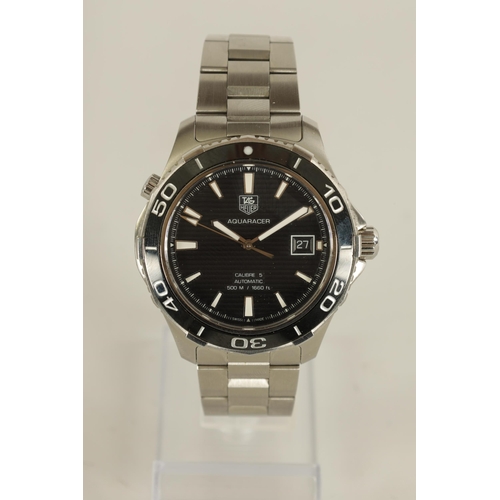 285 - A GENTLEMAN’S STAINLESS STEEL TAG HEUER AQUARACER AUTOMATIC WRISTWATCH Calibre 5, with a 500 meter d... 