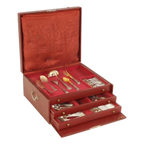 336 - AN EARLY 20TH CENTURY ITALIAN 12 PIECE SETTING SILVER CANTEEN OF CUTLERY a complete set of 90 pieces... 