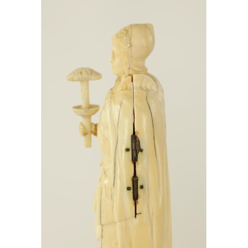 565 - AN EARLY 19TH CENTURY GRAND TOUR DIEPPE CARVED TRIPTYCH DEPICTING JOAN OF ARC mounted on an ivory an... 