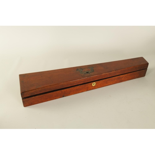 612 - A GEORGE III MAHOGANY CASED PANTOGRAPH BY BENJAMIN MARTIN circa 1780, in lacquered brass with cloth-... 