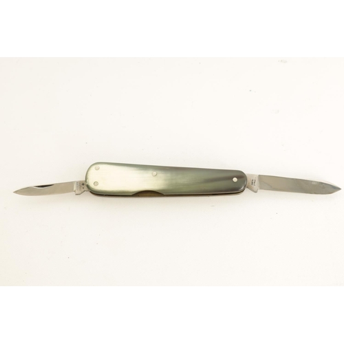 618 - A JOSEPH RODGERS THREE BLADED FOLDING KNIFE in unused condition with horn handle and leather case (1... 