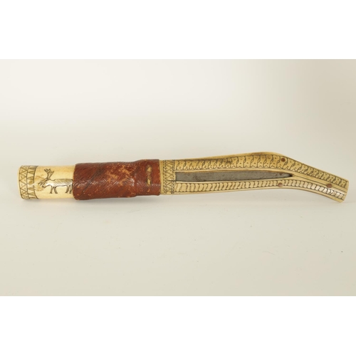 637 - AN EARLY 20TH CENTURY SAMI KNIFE WITH REINDEER HORN HANDLE the 16cm steel blade inscribed 'E. FROST,... 