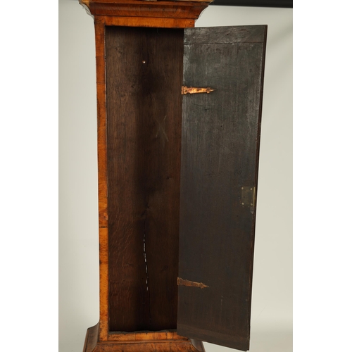 1003 - RICHARD SYMONDS, LONDON. A QUEEN ANNE FIGURED WALNUT EIGHT-DAY LONGCASE CLOCK with 12