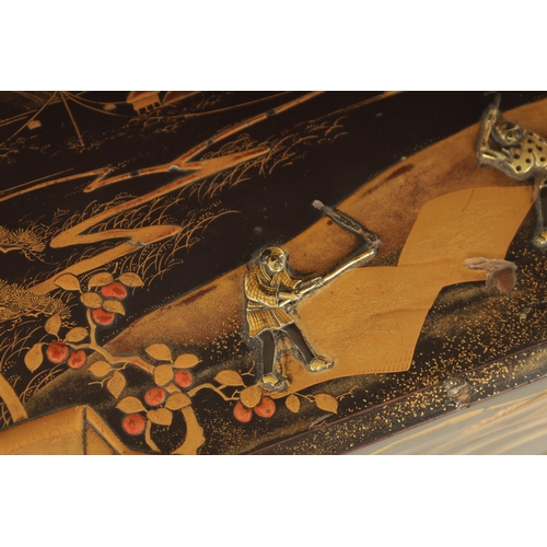 199 - A FINE JAPANESE MEIJI PERIOD BLACK AND GOLD LACQUER WORK TEA CADDY decorated with all over gilded la... 